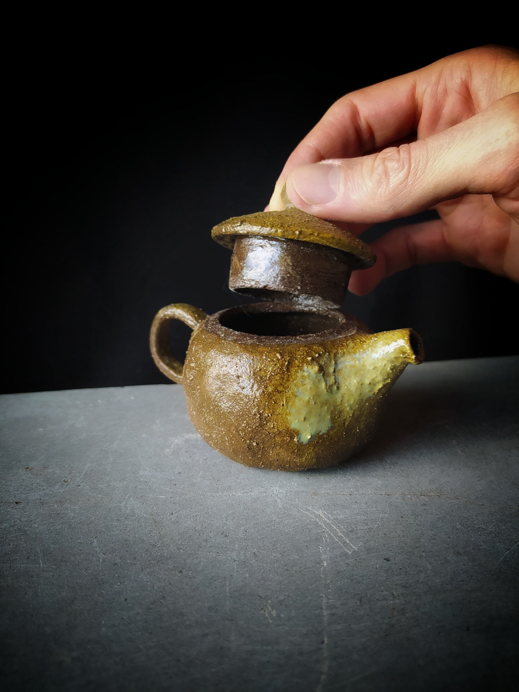 Anton Filonov mud gongfu teapot 2 - lid