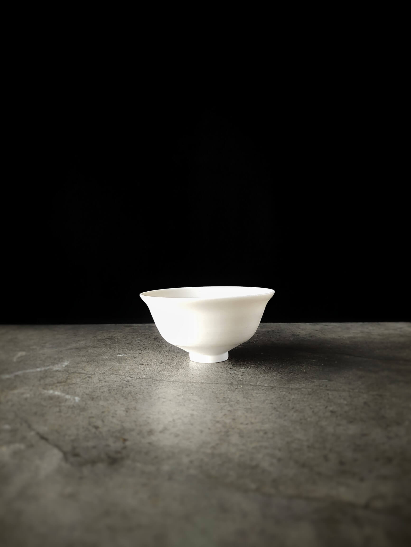 Manon Clouzeau small porcelain bowl 1.1