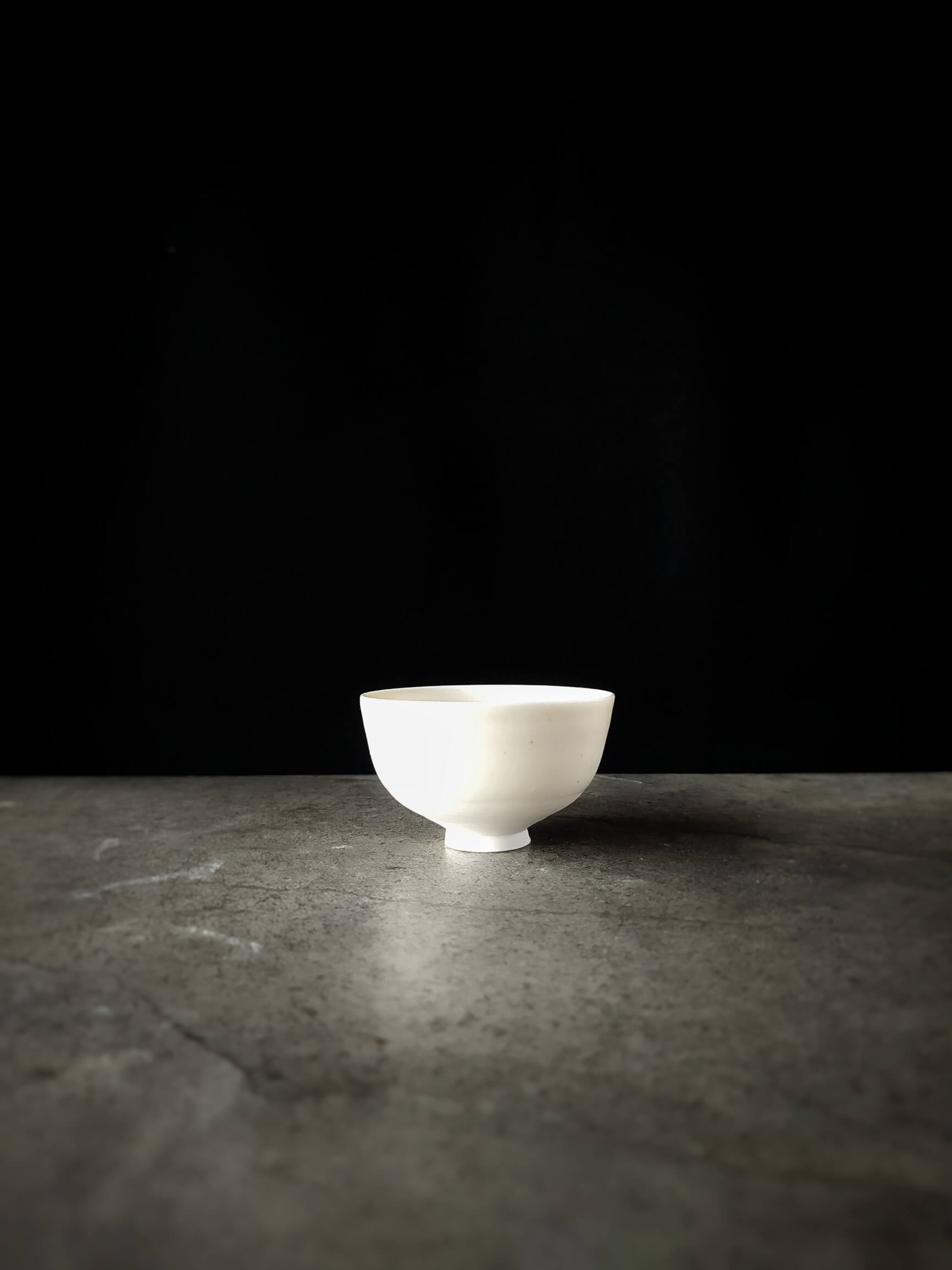 Manon Clouzeau tiny porcelain bowl 1.1