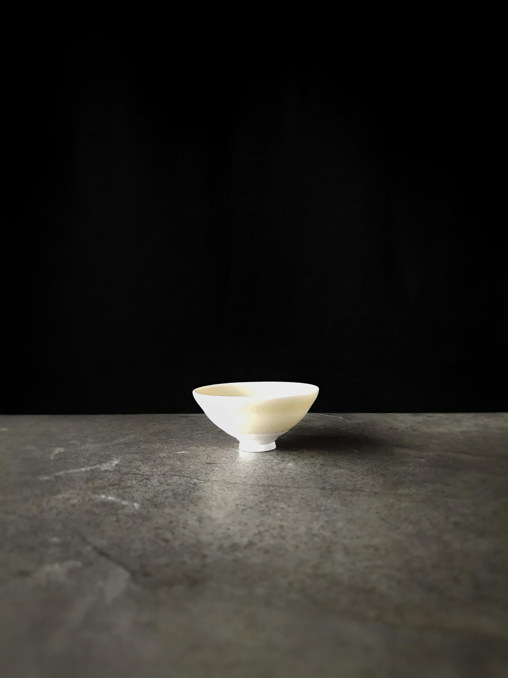 Manon Clouzeau tiny porcelain bowl 4.1