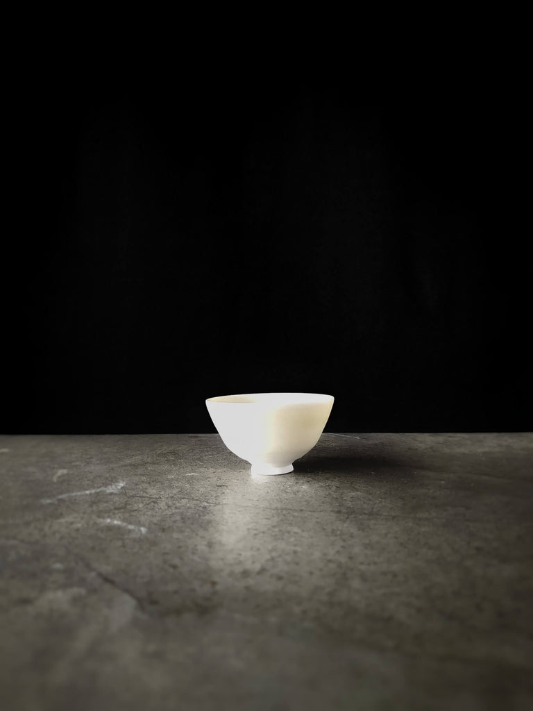 Manon Clouzeau tiny porcelain bowl 5.1