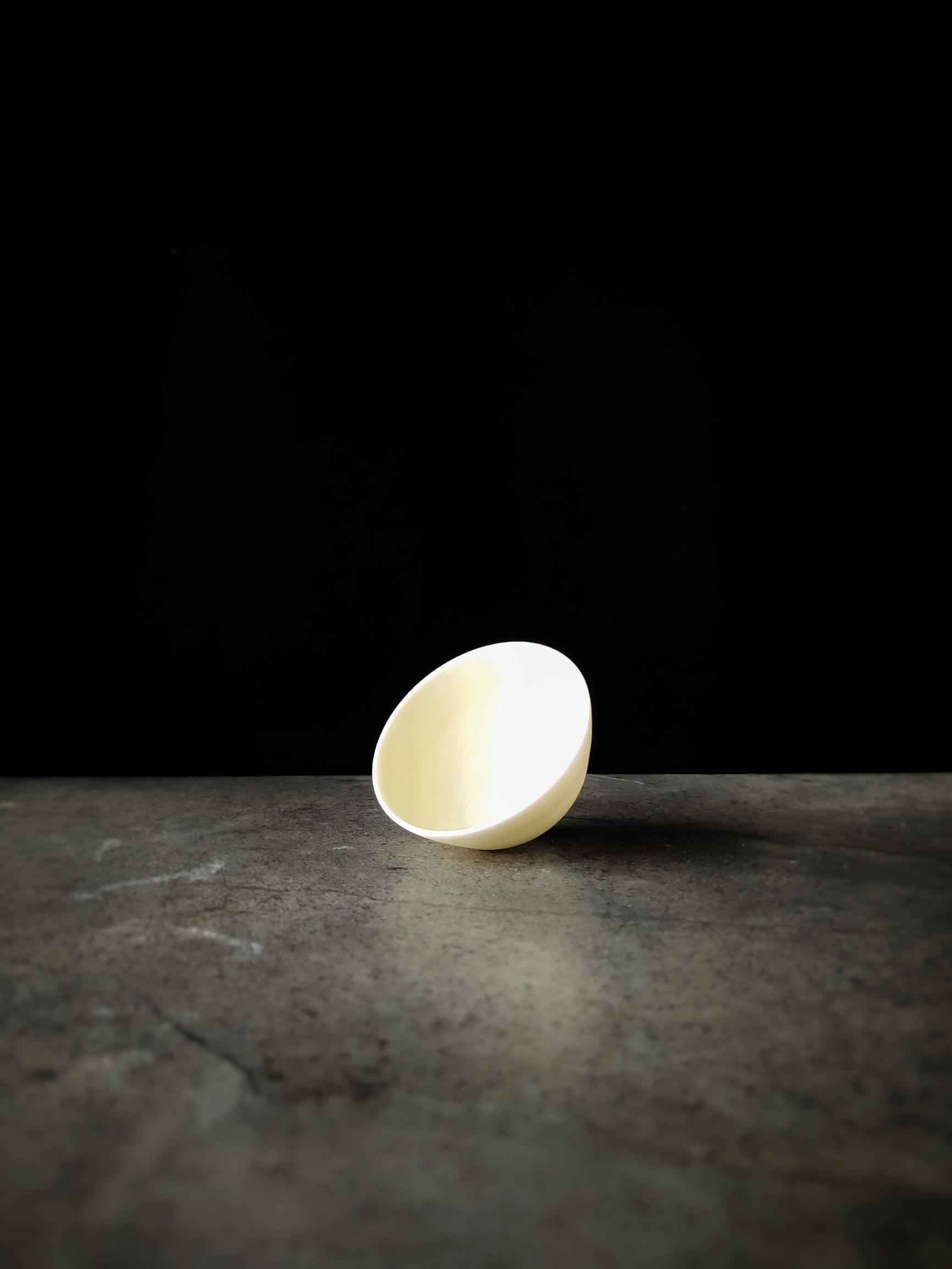 Manon Clouzeau tiny porcelain bowl 5.3